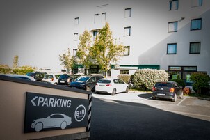 Estacionamento sem manobrista (sujeito a cobrança): EUR 10 por dia