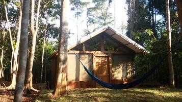 Cabane, 1 chambre, vue montagne, côté montagne | Literie de qualité supérieure, lits pliants/supplémentaires