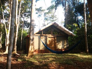 Ropa de cama de alta calidad, camas plegables/adicionales y wifi gratis 