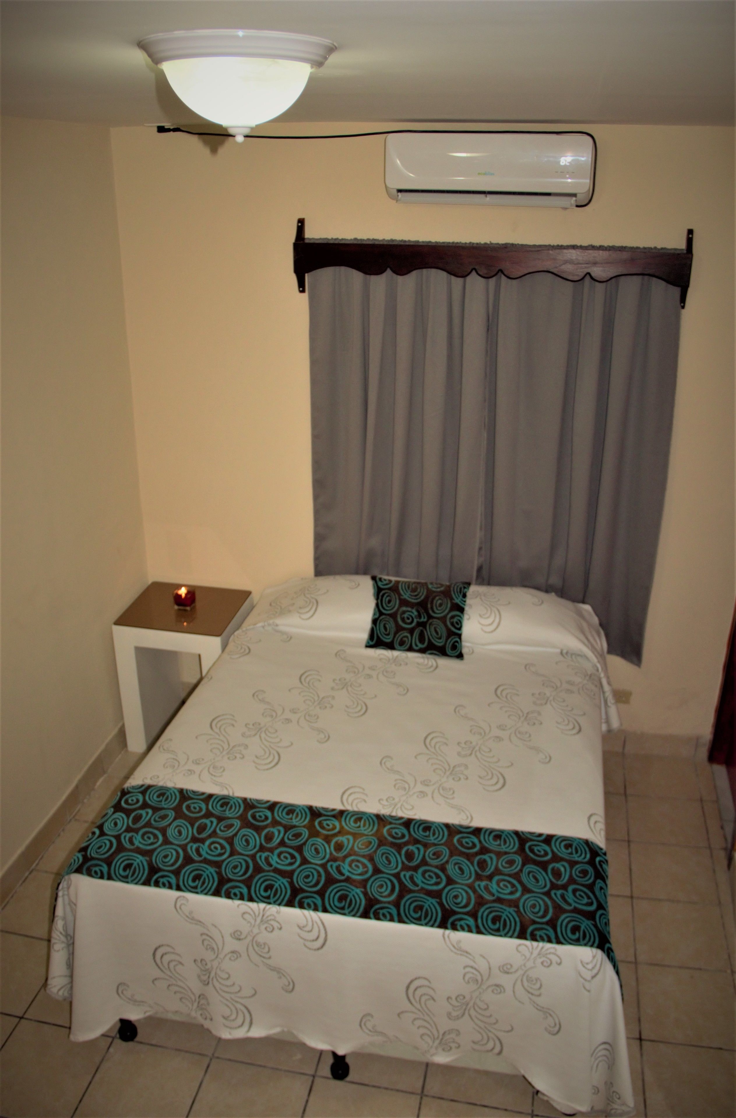 standard room, 1 queen bed | desk, iron/ironing board, rollaway beds, free wifi