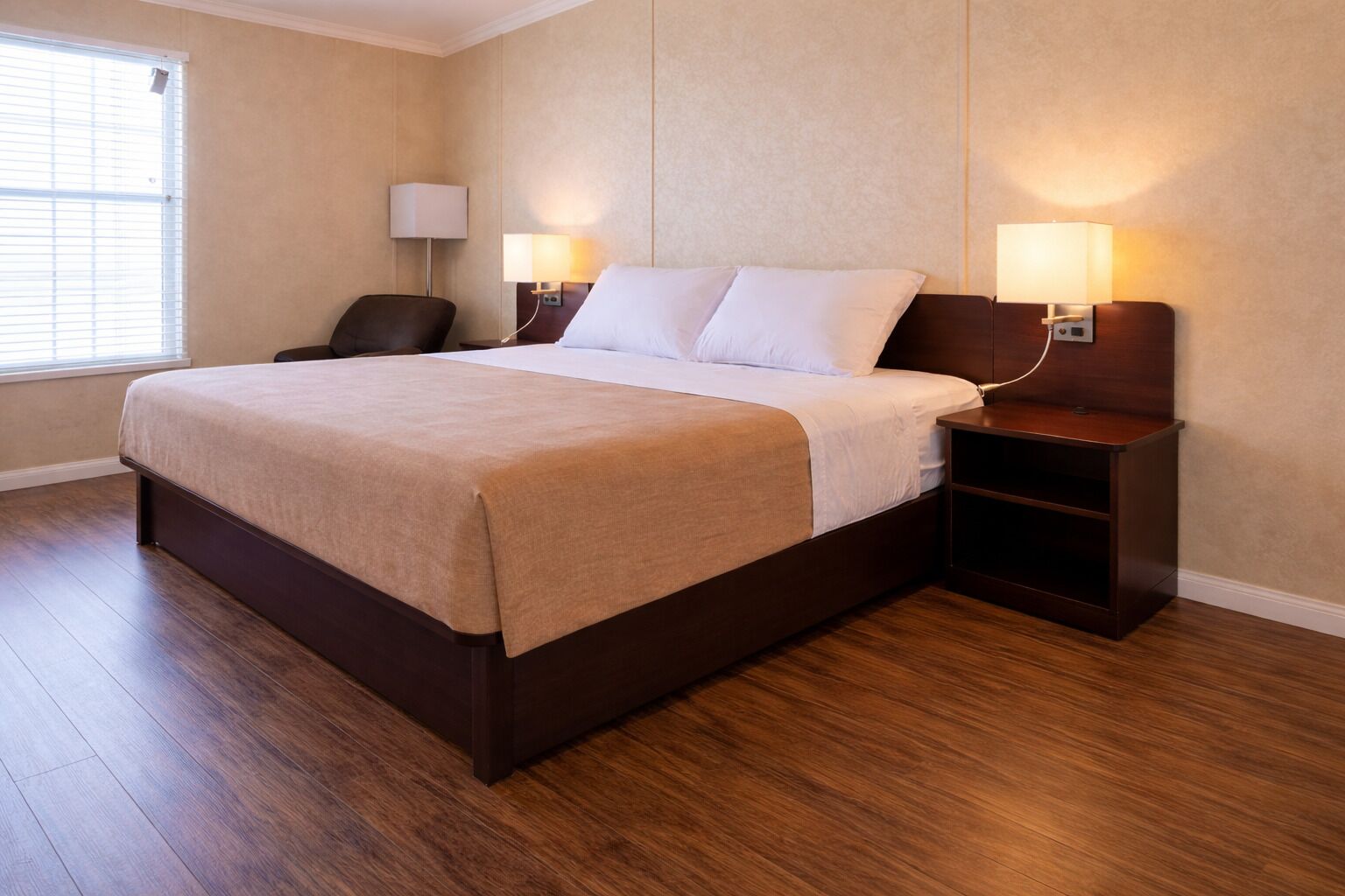 Superior-Zimmer, 1 Queen-Bett | Schreibtisch, Bügeleisen/Bügelbrett, Bettwäsche