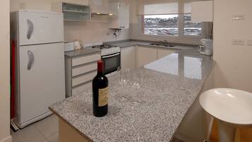 Apartment, 2 Bedrooms (8 People) | Private kitchen | Full-size fridge, microwave, oven, stovetop