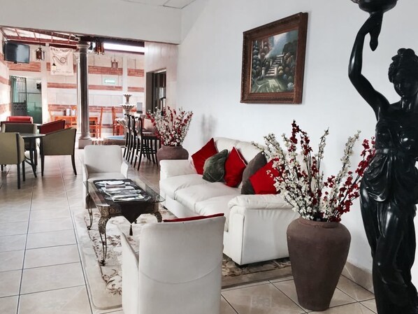 Living area - Hostal Casa San Miguel Traveler's House (Masaya)