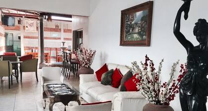 Hostal Casa San Miguel Traveler's House