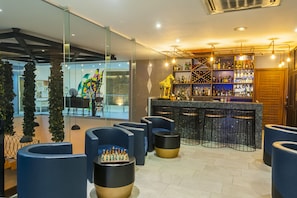 Bar (on property) - Hotel Real Maestranza (Guadalajara)