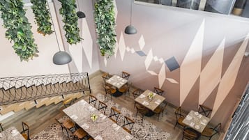 Se sirven desayunos, comidas y cenas