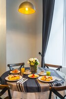 Desayuno buffet todos los días (con cargo)