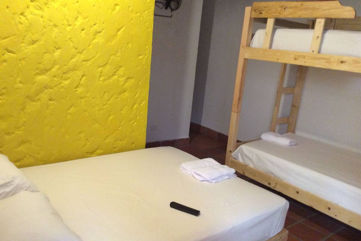 In-room safe, free WiFi