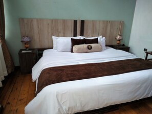 Superior Double Room | Desk, iron/ironing board, free WiFi