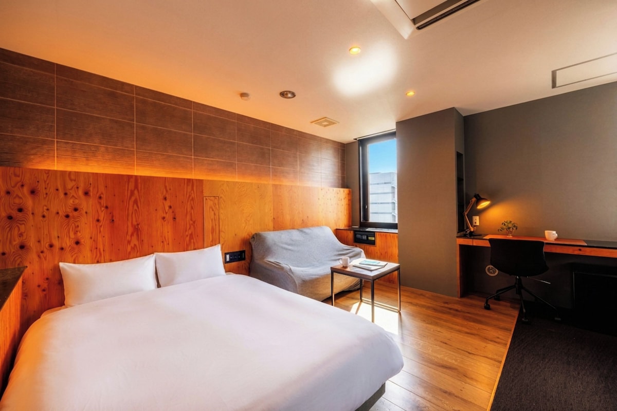 Double Room | Desk, free WiFi, bed sheets
