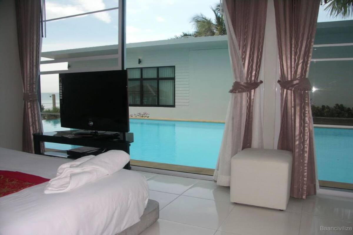 Studio Sea View  | Minibar, desk, blackout drapes, rollaway beds (surcharge)
