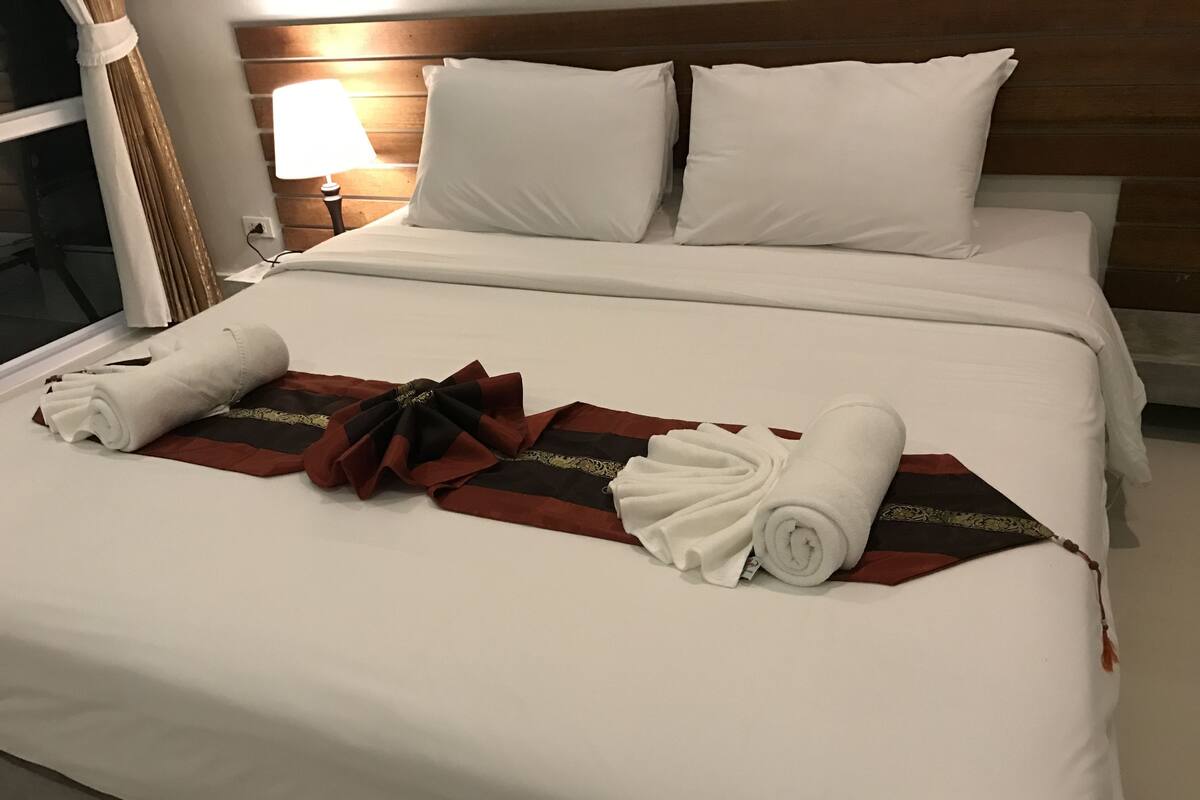 Suite Sea View | Minibar, desk, blackout drapes, rollaway beds (surcharge)
