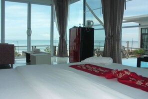 Studio Beach Front - Baan Civilize Resort (Khanom)