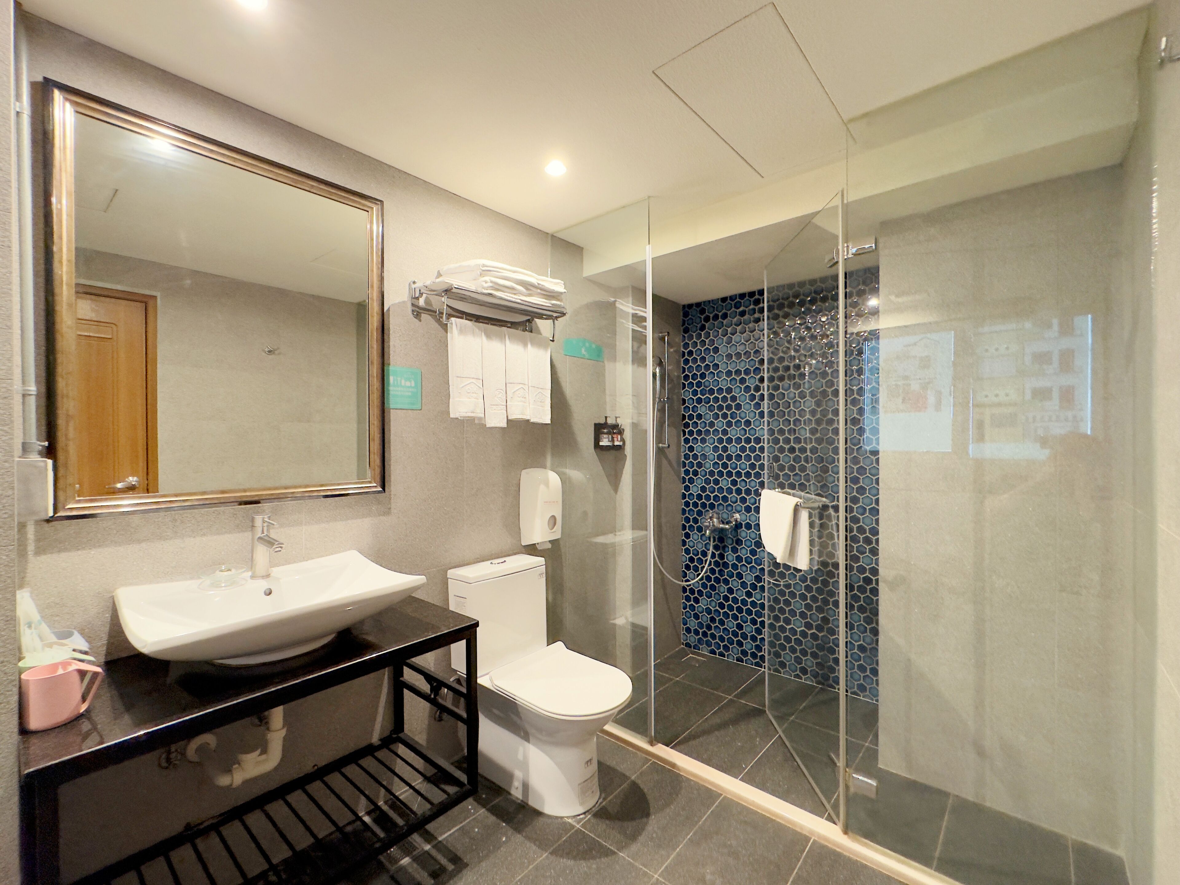 family quadruple room | bathroom | shower, hair dryer, towels, shampoo