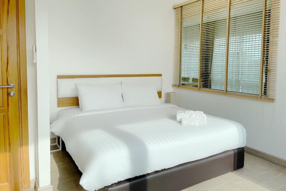 Family Suite, 2 Bedrooms | Minibar, desk, blackout drapes, iron/ironing board