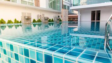 Kolam renang outdoor