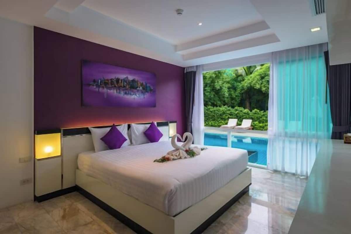 In-room safe, blackout drapes, rollaway beds, free WiFi