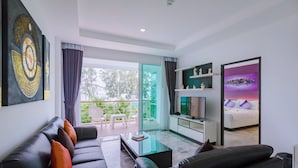 Family 2 Bedrooms Suite | Living room - Phuket Seaview Resotel (Rawai)