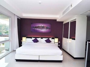 Zimmersafe, Verdunkelungsvorhänge, Zustellbetten, kostenloses WLAN