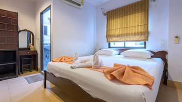 Standard Room | In-room safe, desk, rollaway beds, free WiFi