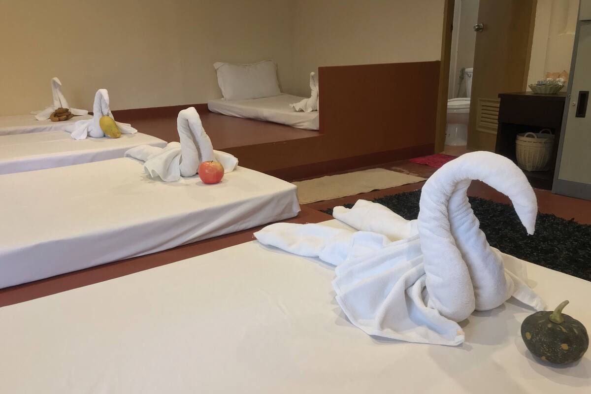 客房內保險箱、書桌、熨斗/熨衣板、免費無線上網