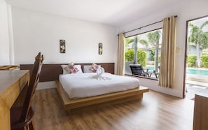 Desk, blackout curtains, free WiFi, bed sheets