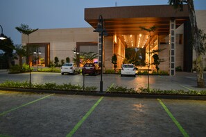 Reception hall - Welcomhotel by ITC Hotels, Kences Palm Beach, Mamallapuram (Tirukalukundram)