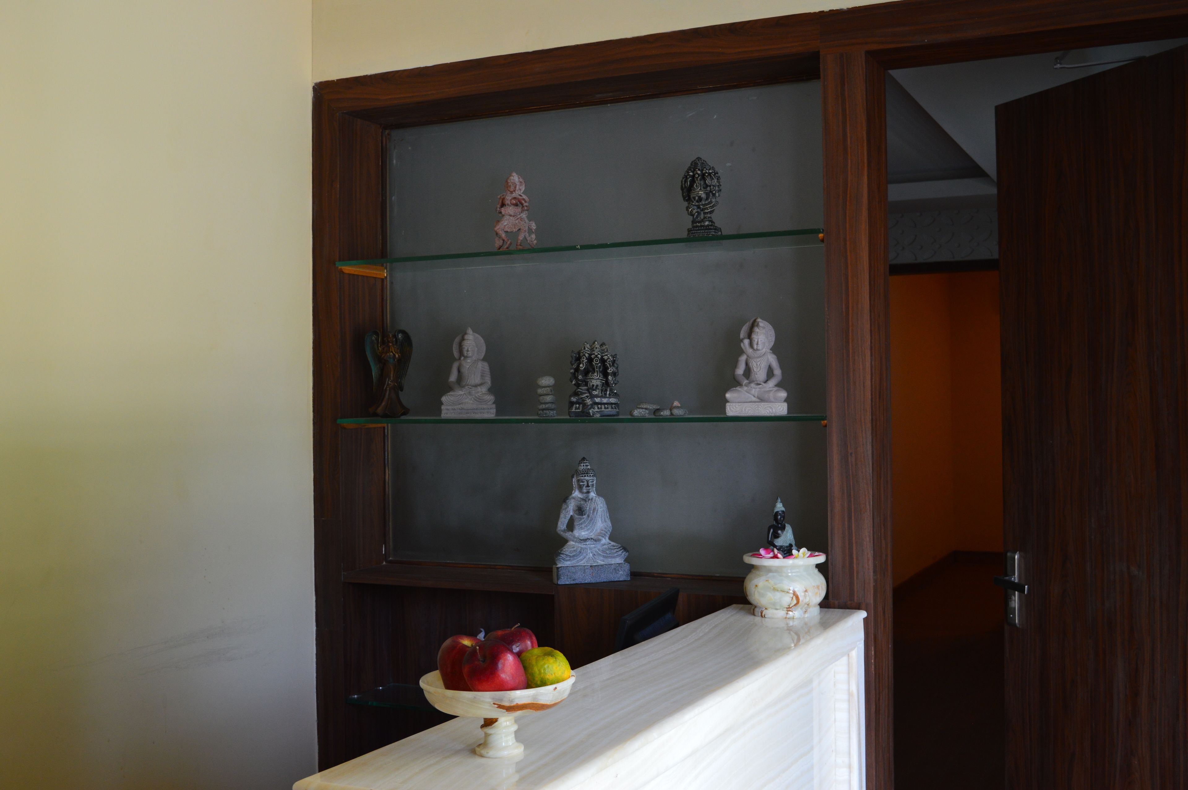 body treatments, facials, massages