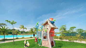 Children’s play area – outdoor