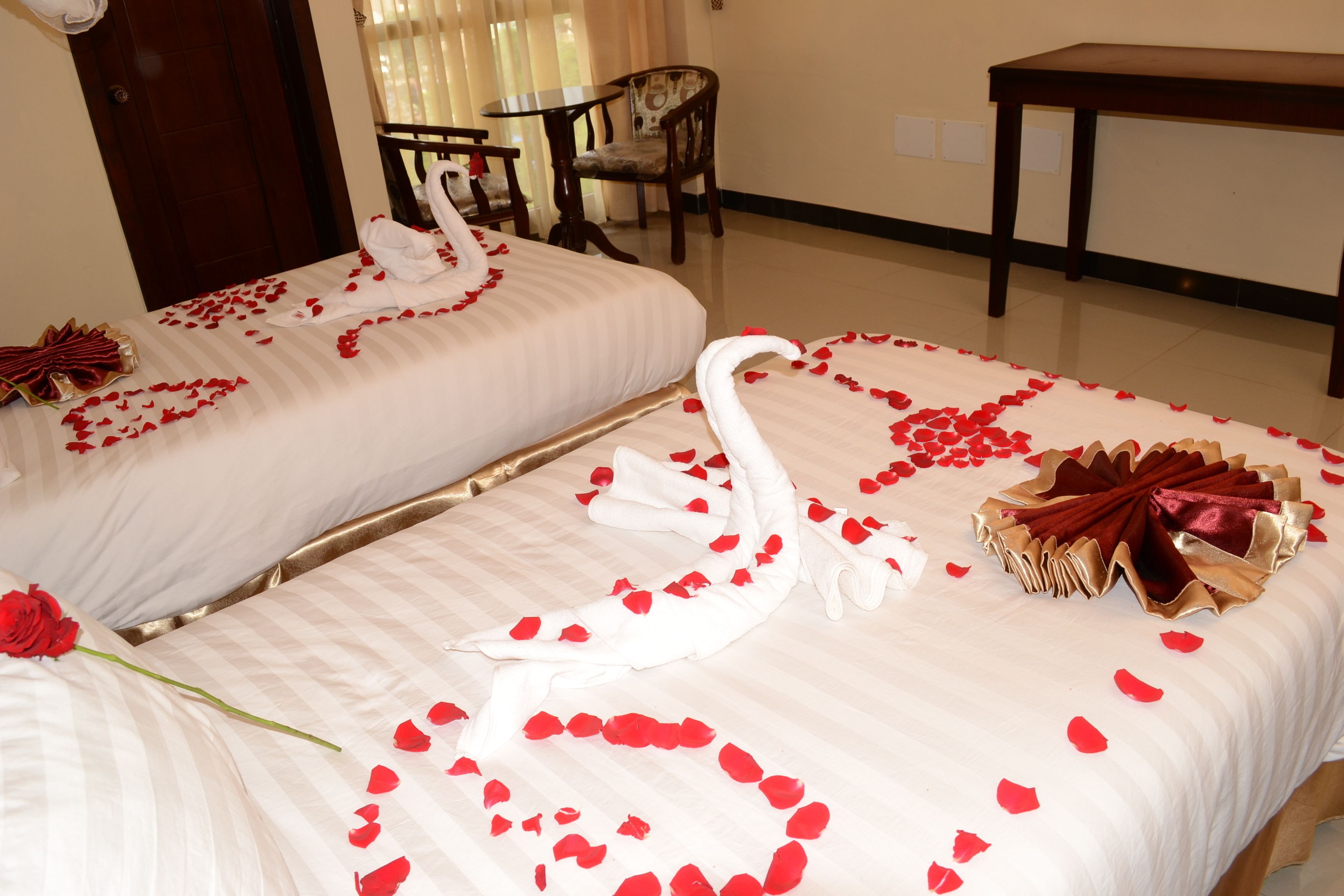 minibar, in-room safe, desk, iron/ironing board