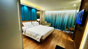 Quarto casal standard | Roupas de cama premium, cofres nos quartos, individualmente mobiliados