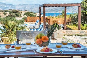 Dining - Glan Y Mor (Agios Nikolaos)