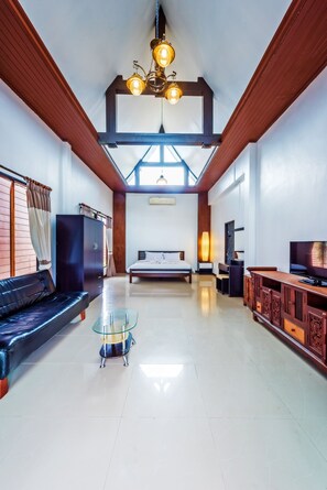 Minibar, in-room safe, desk, free WiFi - Assada Boutique Hotel (Karon)
