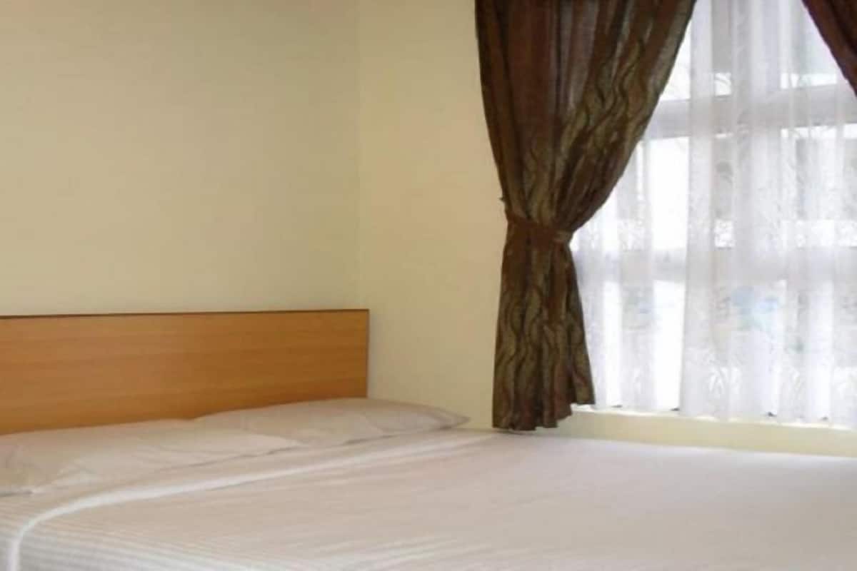 Meja, seterika/papan seterika