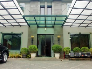 Front of property - ZEN Rooms Setiabudi 15 (Jakarta)