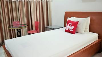 Single Room | Desk, free WiFi, bed sheets