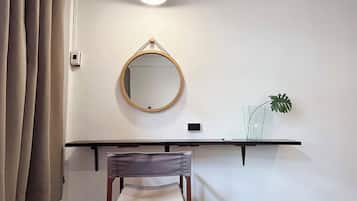 Superior Double Room (14-Minimalis Design)
