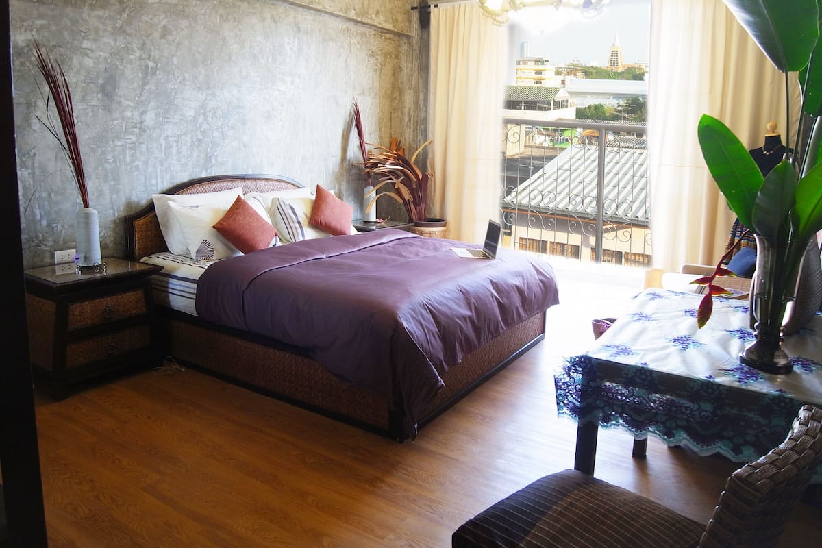 Premium bedding, down comforters, desk, laptop workspace