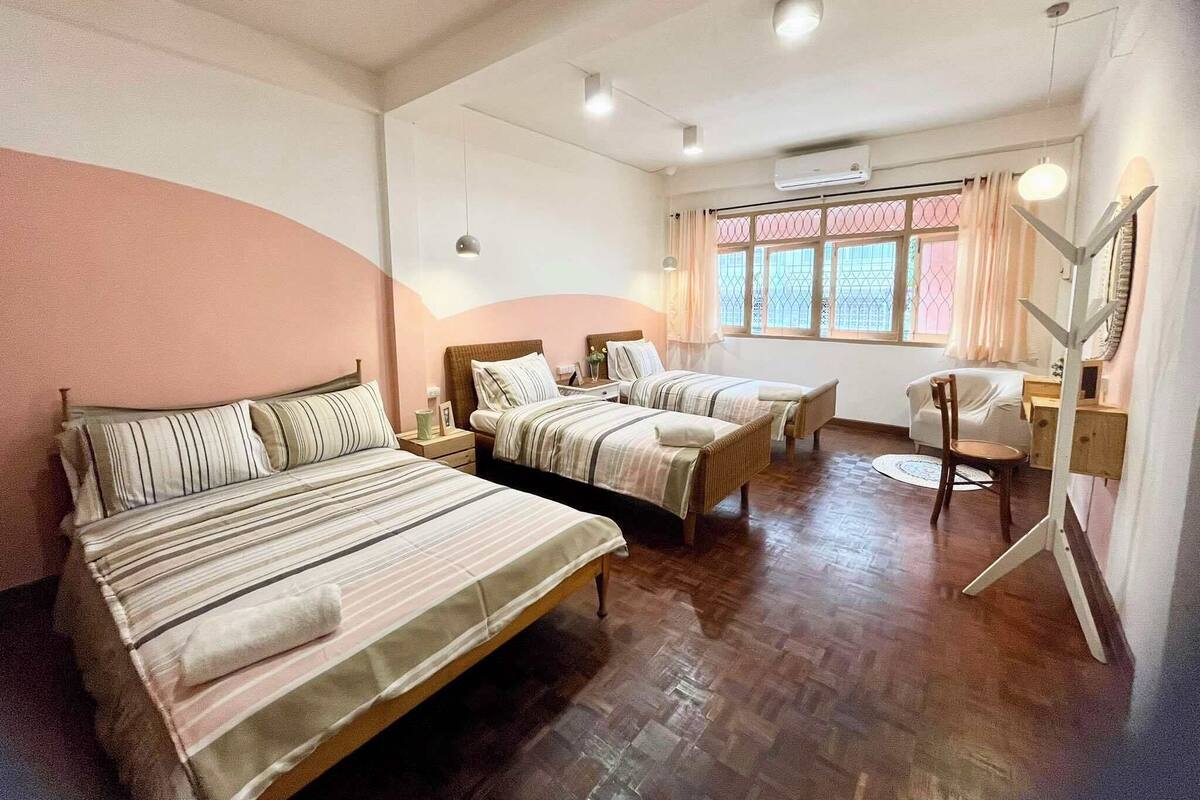 Family Triple Room (12-Pastel)