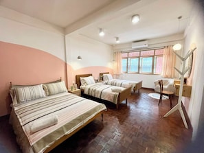Family Triple Room (12-Pastel)