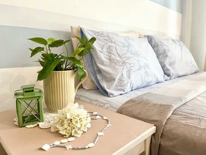 Ropa de cama de alta calidad, cubrecamas y escritorio 