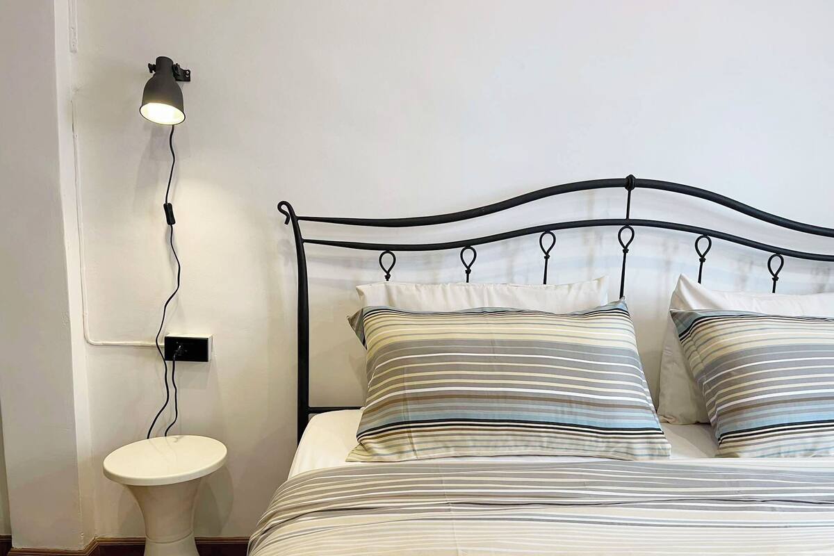 Superior Double Room (14-Minimalis Design)