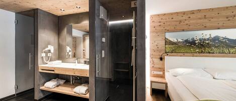 Caja de seguridad en la habitación y decoración personalizada