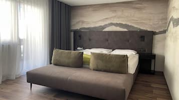 Kahden hengen standard-huone | Tallelokero huoneessa, yksilöllisesti sisustettu