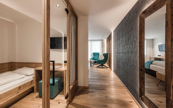 Glacier Suite | In-room safe, individually decorated, individually furnished - MyPARADIES (Stelvio)