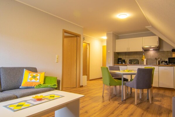 Flat-screen TV - Pension & FeWo's Talblick (Eibenstock)