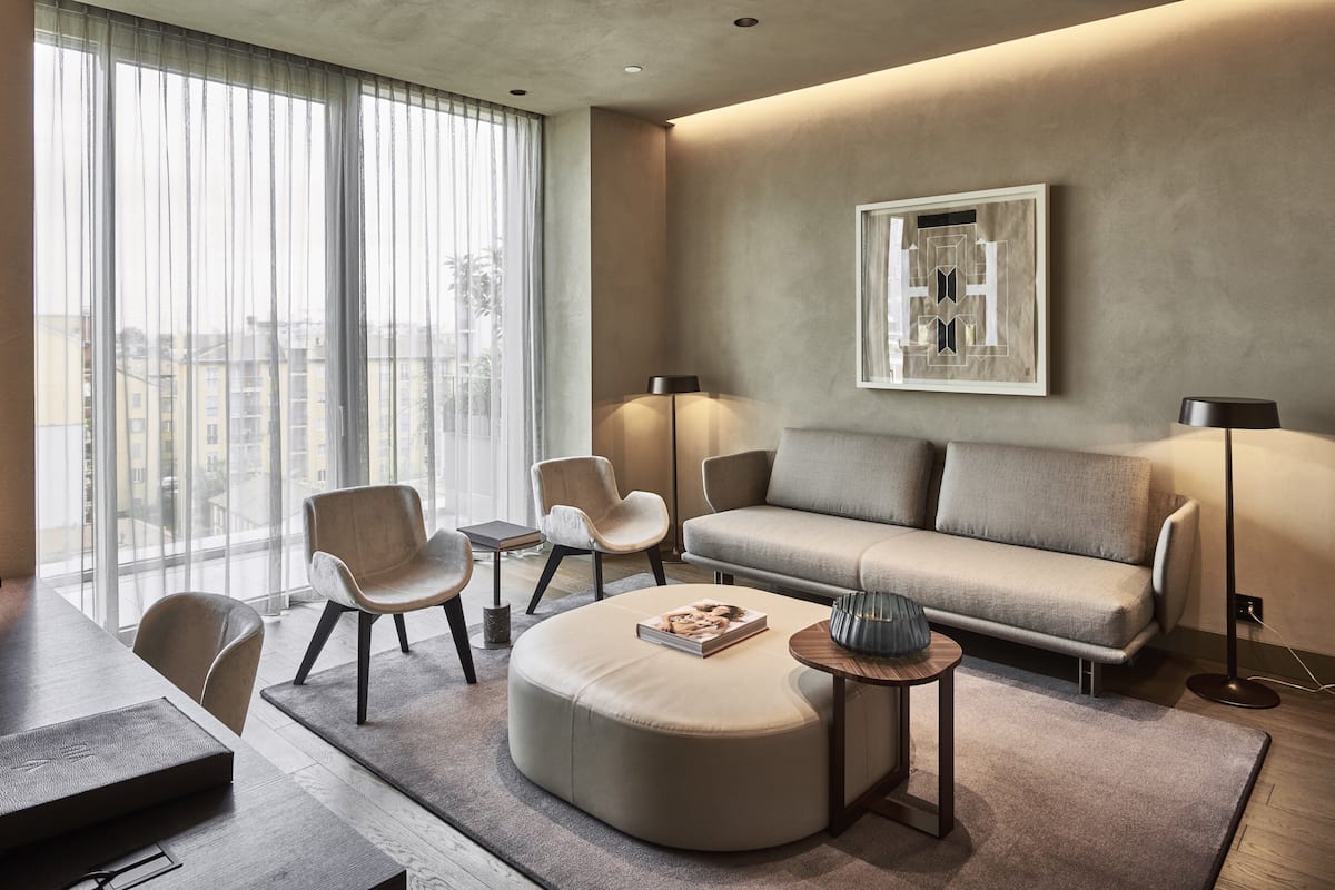 Premium bedding, minibar, in-room safe, desk