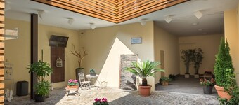 Aeterno Eco Guest House