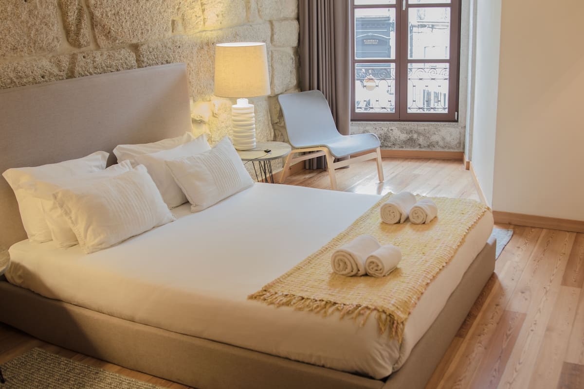 Superior Apartment, 1 Bedroom | Soundproofing, WiFi (free), bed sheets