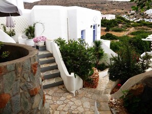 Property grounds - Porto Sikinos (Sikinos)